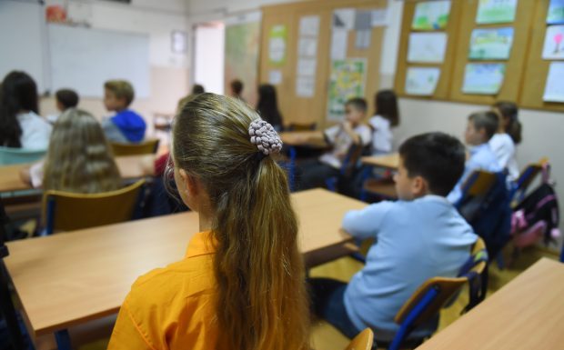 ПРАВИЛНИК О КРИТЕРИЈУМИМА И СТАНДАРДИМА ЗА ФИНАНСИРАЊЕ УСТАНОВЕ КОЈА ОБАВЉА ДЕЛАТНОСТ ОСНОВНОГ ОБРАЗОВАЊА И ВАСПИТАЊА